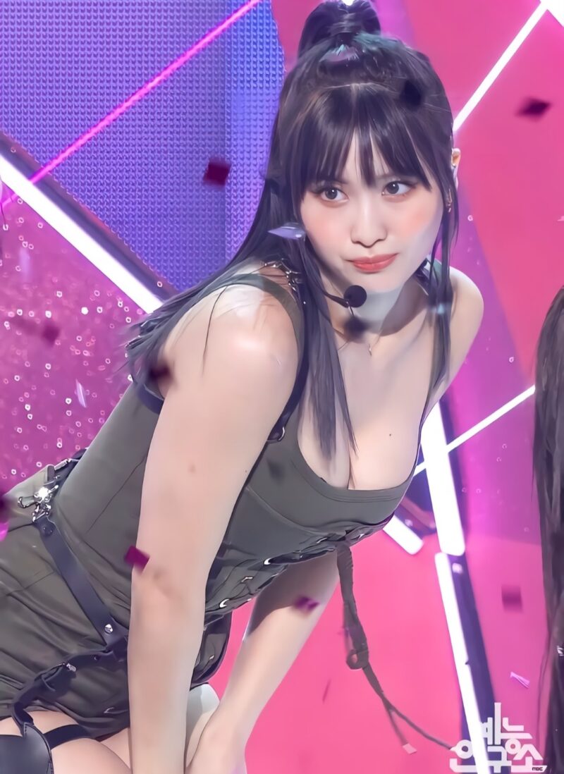 K-POP - Twiceモモのエロ画像まとめ！高画質の乳輪&Fカップおっぱい&お尻！【K-POP】